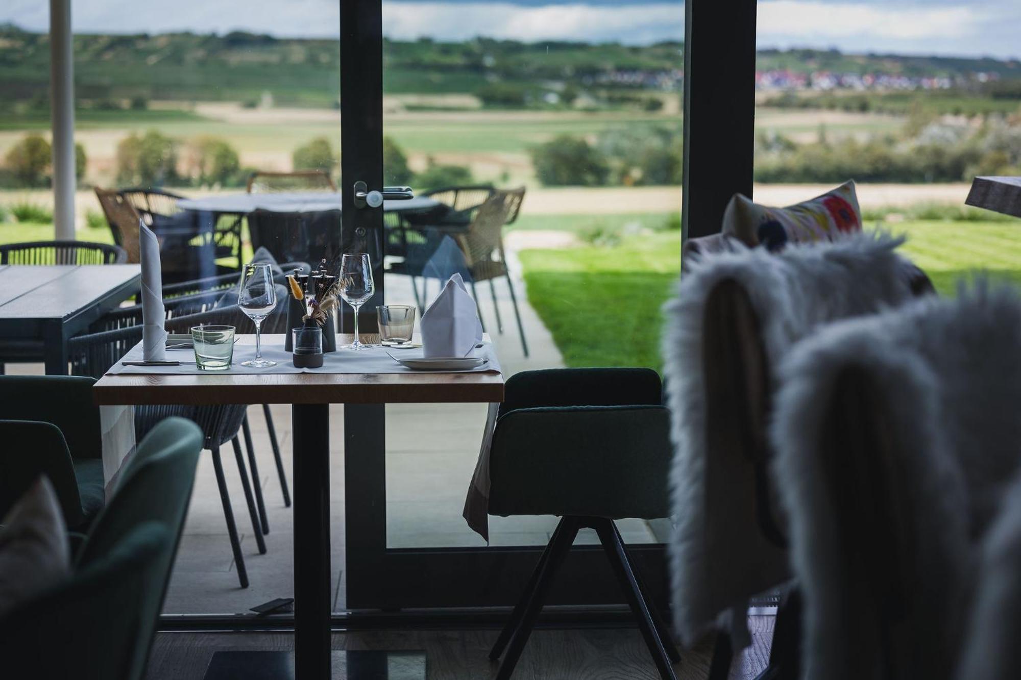 Weinzuhause Hotel-Restaurant-Vinothek Mommenheim Exteriér fotografie